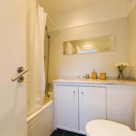 Not Guilty Duplex At Bairro Alto ליסבון