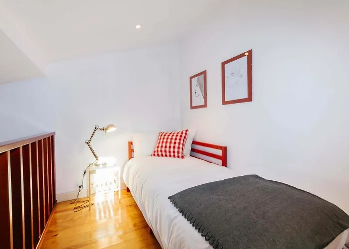Not Guilty Duplex At Bairro Alto Lisboa