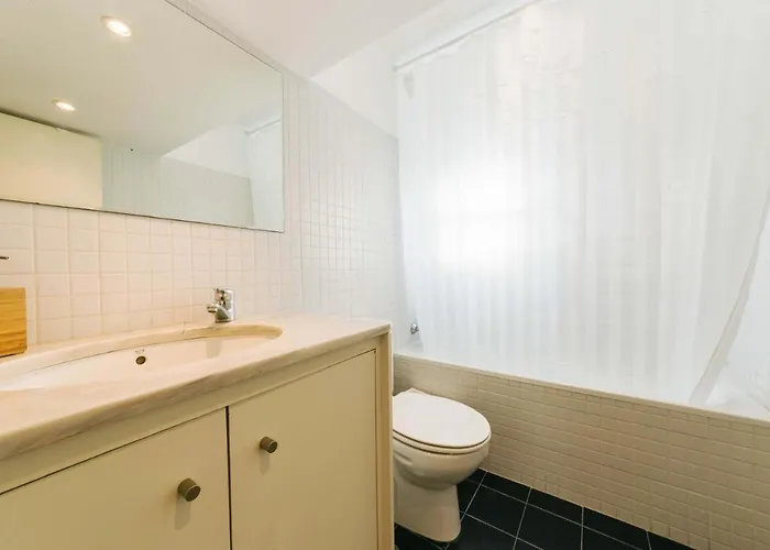 Not Guilty Duplex At Bairro Alto